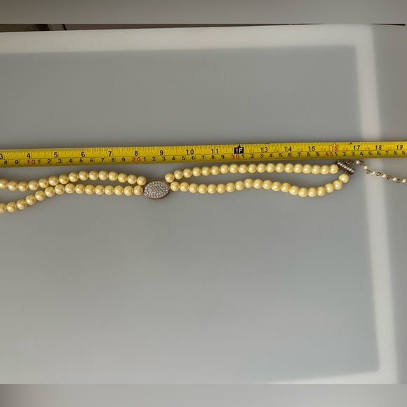 AVON VINTAGE President's Club Double Strand Faux Pearl Pavé Crystal Oval Pendant - Picture 10 of 13